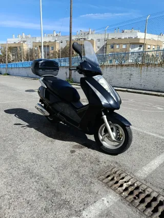 Honda Fes Pantheon Negra