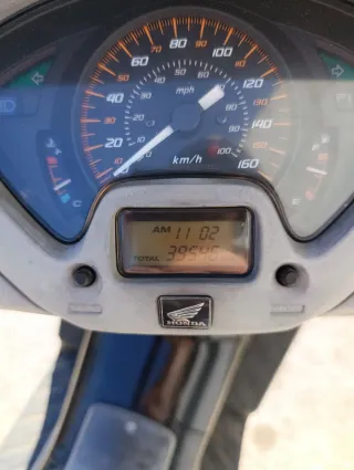 Honda Fes Pantheon Negra