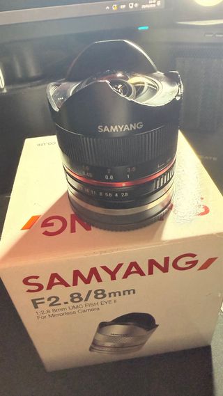 Sony A6000 + 5 objetivos + funda + SD 32GB