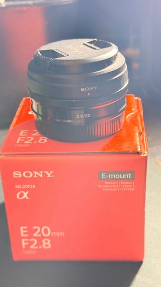 Sony A6000 + 5 objetivos + funda + SD 32GB
