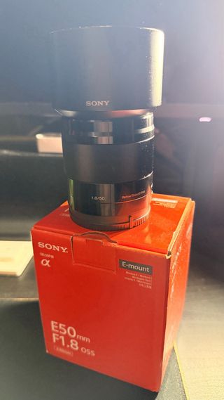 Sony A6000 + 5 objetivos + funda + SD 32GB