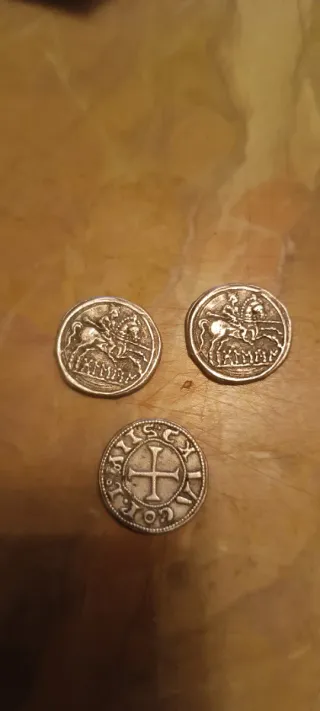 3 Monedas Antiguas (Copias)