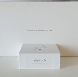 AirPods 4 con Cancellazione Rumore