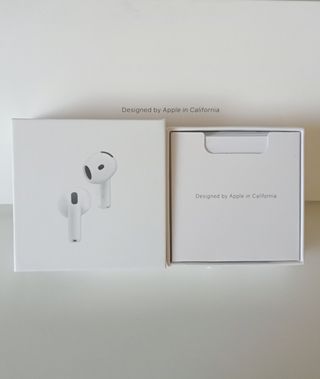 AirPods 4 con Cancellazione Rumore