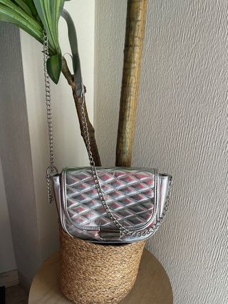 Bolso plateado Misako acolchado