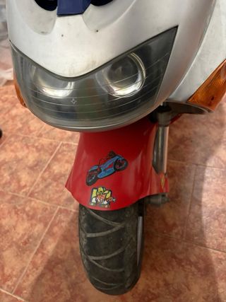 Aprilia SR 50cc Edición Valentino Rossi Scooter