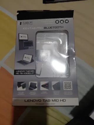 Lenovo Tab M10 HD 4GB+64GB con funda teclado