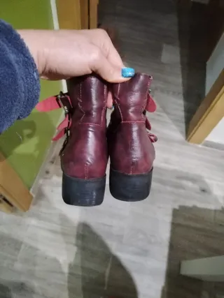 Botines piel burdeos hebillas Talla 39