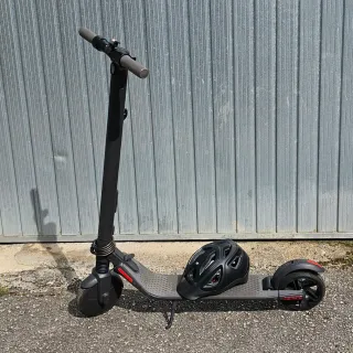 Ninebot KickScooter ES2 monopattino