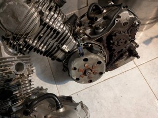 Instalación faros BMW y Aprilia Pegaso 650,motor