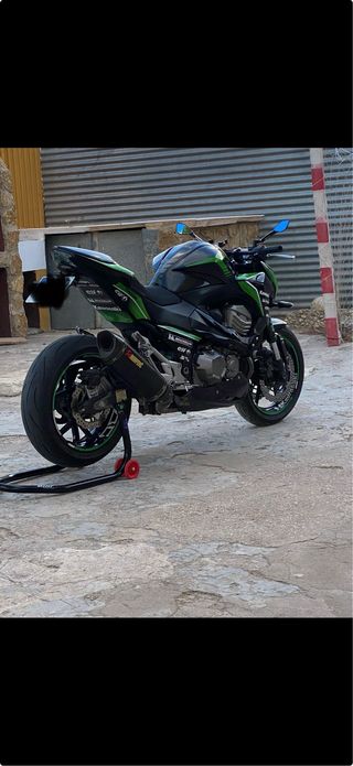 Kawasaki Z800e Naked Negra/Verde
