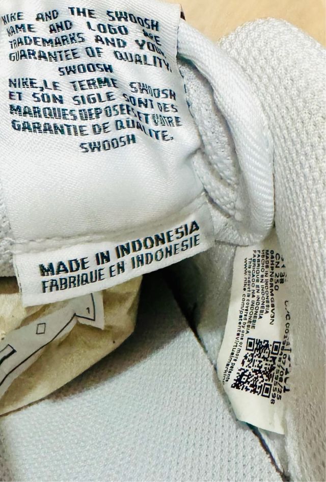 Nike Air Force 1 Talla 40 Blancas/Verde Oscuro