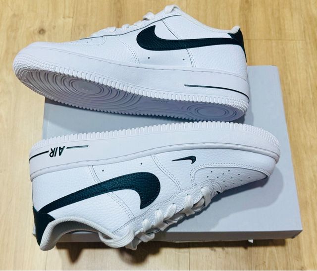 Nike Air Force 1 Talla 40 Blancas/Verde Oscuro