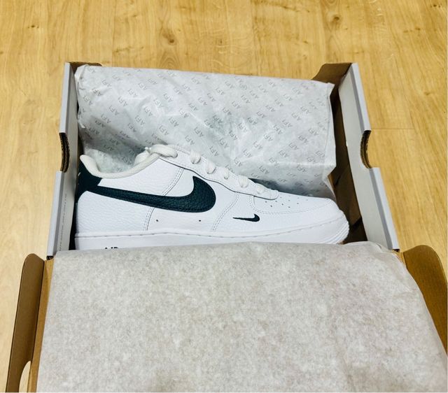 Nike Air Force 1 Talla 40 Blancas/Verde Oscuro