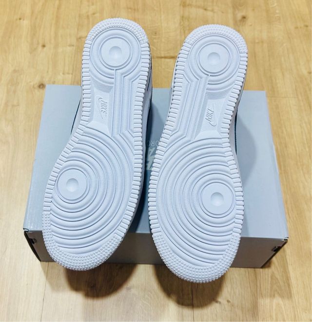 Nike Air Force 1 Talla 40 Blancas/Verde Oscuro