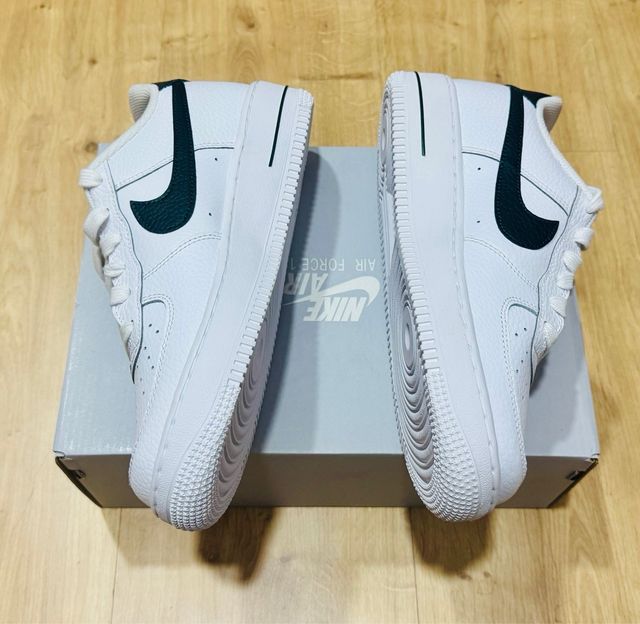 Nike Air Force 1 Talla 40 Blancas/Verde Oscuro