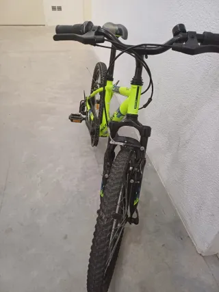 Bicicleta infantil Rockrider ST 100