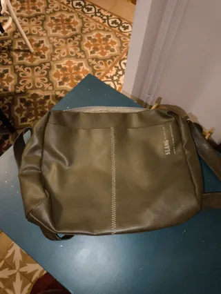 Bandolera de cuero verde