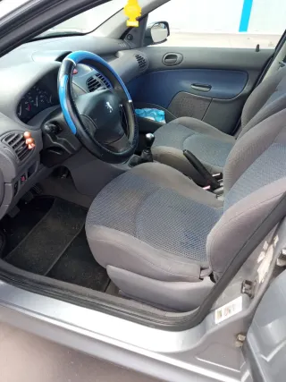 Peugeot 206 2003