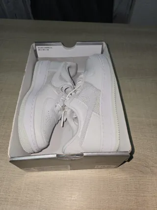 Nike Air Force 1 Low SP Blancas y gris