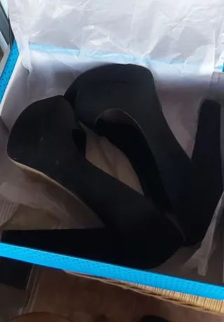 Zapatos de tacón negros