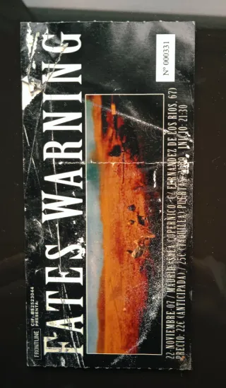 Camiseta, púa y entrada originales Fates Warning.