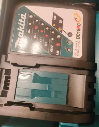 Taladro Percutor Makita DDF487 + Cargador DC18RC