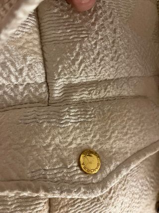 Elegante chaqueta anorak beige/dorada