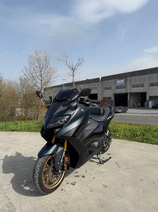 Yamaha T-MAX 560 Tech-Max + Dark Petrol