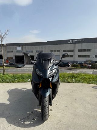 Yamaha T-MAX 560 Tech-Max + Dark Petrol