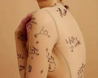 Body transparente estampado