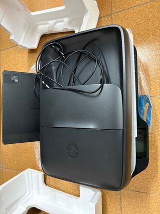Impresora HP OfficeJet 3832 + 15 cartuchos