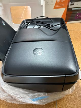 Impresora HP OfficeJet 3832 + 15 cartuchos