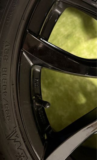 Llantas negras 18’