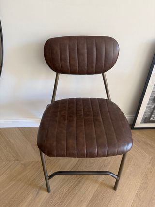 Silla estilo vintage retro marrón