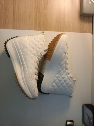 Zapatillas blancas altas
