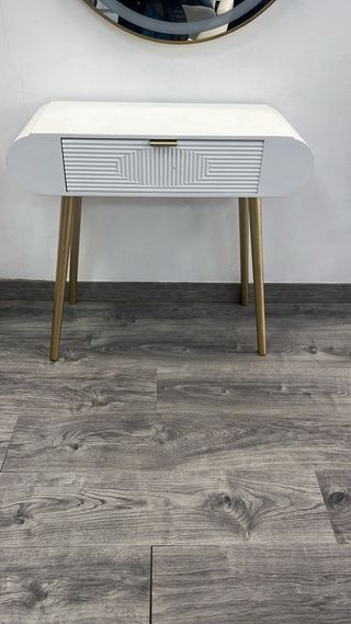 Mesa para Salon de uñas