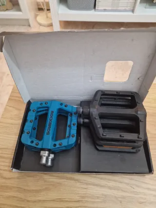 Pedales Rockbros Azul y Negro