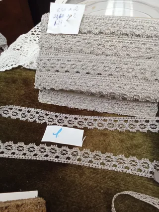 Puntillas metalizadas plata para ornamentos liturg