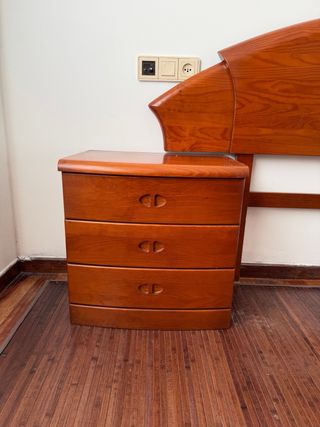 Habitación doble de madera maciza de castaño