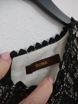 Vestido fiesta encaje crudo-negro y perlas