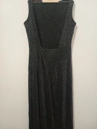 Vestido de fiesta negro con brillos