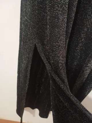 Vestido de fiesta negro con brillos