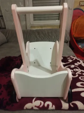 Correpasillos de madera con corazón