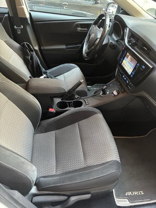 Toyota Auris 1.8 140H Hybrid Feel