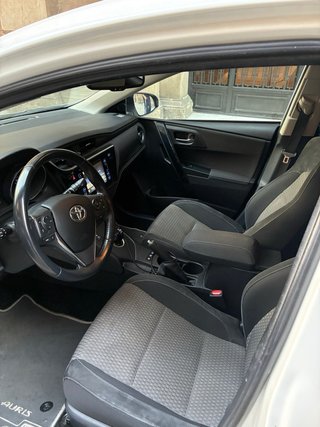 Toyota Auris 1.8 140H Hybrid Feel