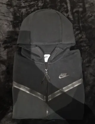 Sudadera Nike Tech