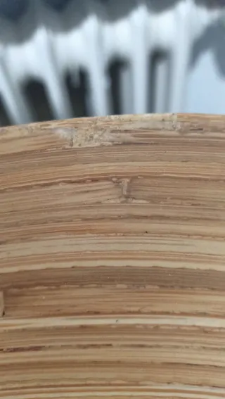 Piatto decorativo in bambù con sfere