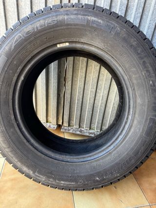 Neumático 235/65R/15C