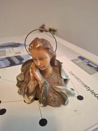 Busto Virgen María rezando